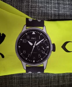 Craze Race Wears: Ultimate F1 & Sim Racing Gear Review 4 Craze Race Wears close up left glove