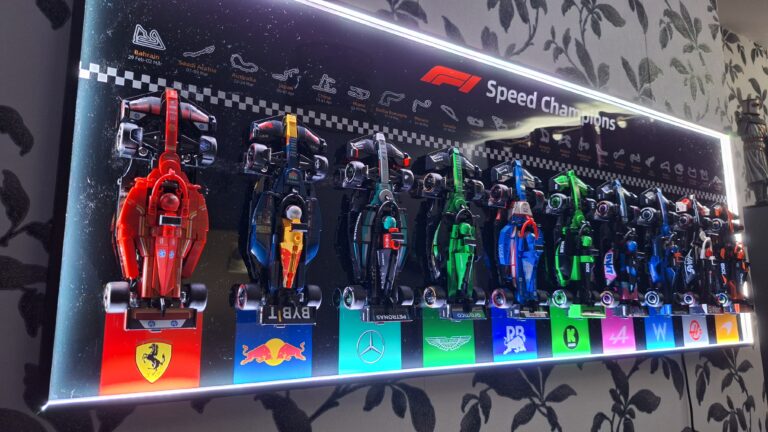 ICUANUTY LEGO Speed Champions Display Review: The Ultimate Owner's Guide (2026) 5 Side-angle view of the ICUANUTY LEGO Speed Champions Display Wall Frame with LEGO F1 Speed Champions cars installed