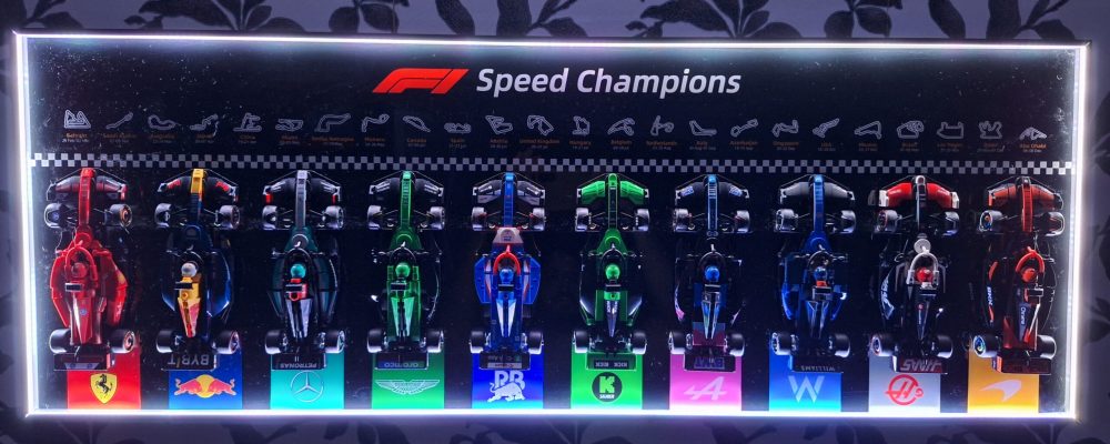 Complete ICUANUTY LEGO Speed Champions Display Wall Frame with illuminated LED lighting Complete ICUANUTY LEGO Speed Champions Display Wall Frame with illuminated LED lighting